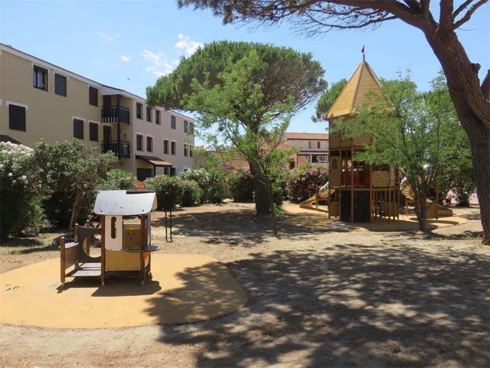 Superbe Appartement Avec Piscine Le Barcares Exterior photo